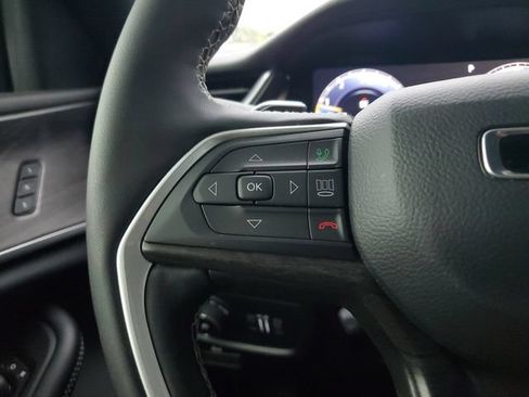 Certified 2025 Jeep Grand Cherokee Limited w/ Luxury Tech Group II RWD image 27