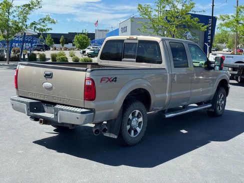 Used 2012 Ford F250 Lariat w/ Lariat Interior Pkg AWD/4WD image 8