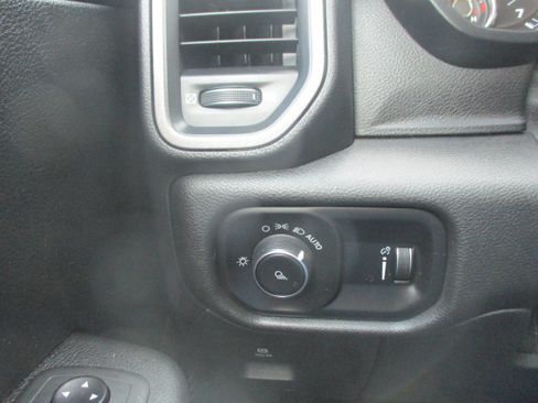 Used 2020 RAM 1500 Tradesman w/ Trailer Tow Group AWD/4WD image 19