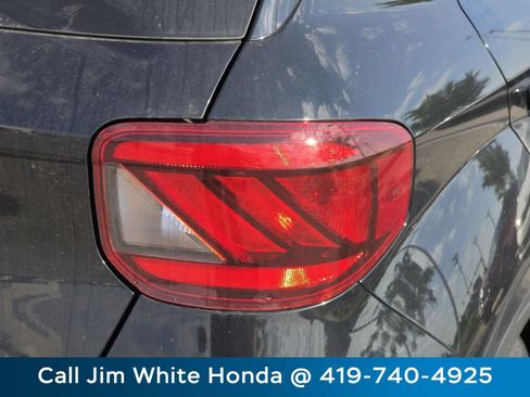Used 2023 Hyundai Venue SEL w/ Cargo Package FWD image 13