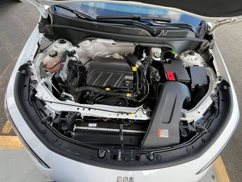 Used 2025 Buick Envista Sport Touring FWD image 32