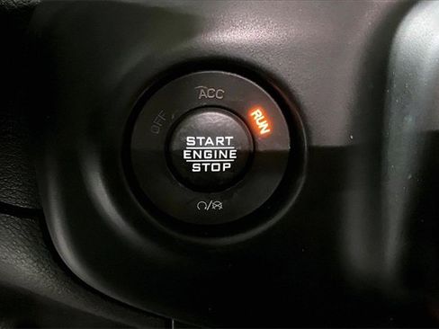 Used 2021 Jeep Wrangler Unlimited Sahara image 22