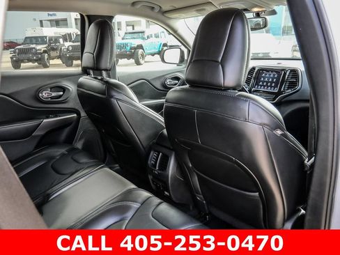 Used 2020 Jeep Cherokee Limited FWD image 22