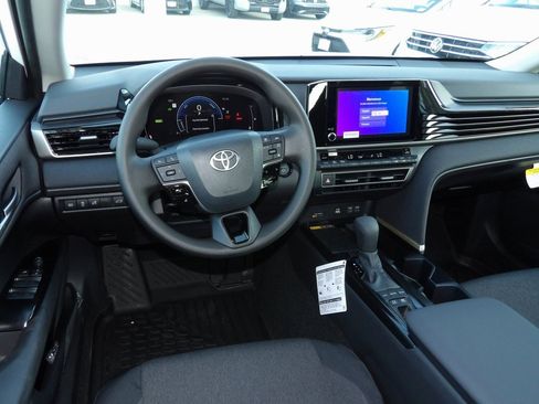 New 2026 Toyota Camry LE image 10