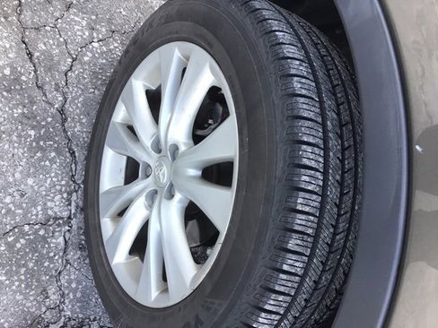 Used 2014 Toyota RAV4 Limited image 5