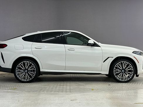 New 2026 BMW X6 xDrive40i image 8