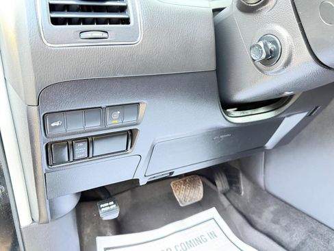 Used 2021 Nissan Armada SL w/ Captain's Chairs Package image 19