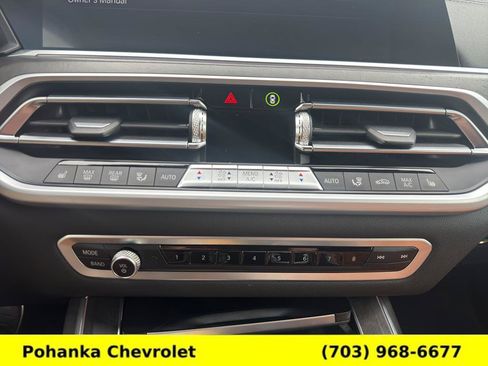 Used 2022 BMW X7 M50i w/ Dynamic Handling Package AWD/4WD image 19