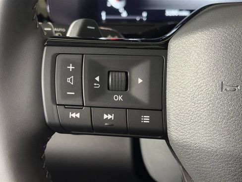 Used 2026 Nissan Pathfinder SL w/ SL Premium Package AWD/4WD image 17