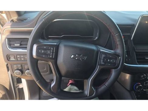 Used 2023 Chevrolet Suburban RST w/ Luxury Package AWD/4WD image 7