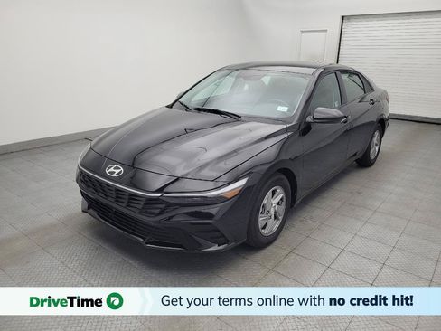 Used 2025 Hyundai Elantra SE FWD image 1