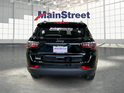 New 2026 Jeep Compass Latitude AWD/4WD image 4