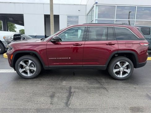 New 2026 Jeep Grand Cherokee Limited AWD/4WD image 6