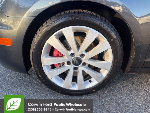 Used 2014 Volkswagen GTI Driver's Edition FWD image 9