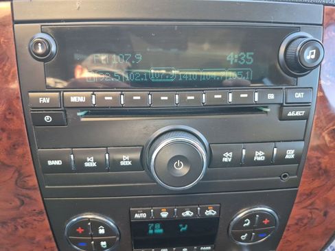 Used 2011 Chevrolet Silverado 2500 LTZ w/ LTZ Plus Package image 19