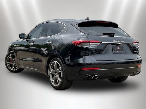 Used 2022 Maserati Levante GT AWD/4WD image 4