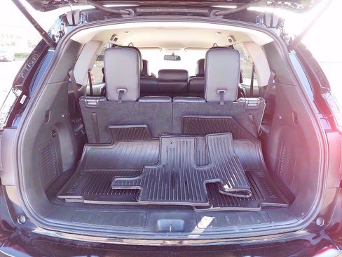 Used 2018 Nissan Pathfinder SL w/ Midnight Edition Package image 29