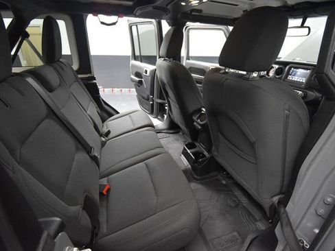 Used 2019 Jeep Wrangler Unlimited Sport image 43