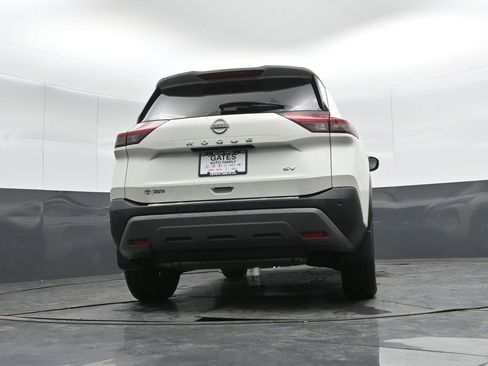 Used 2023 Nissan Rogue SV image 32