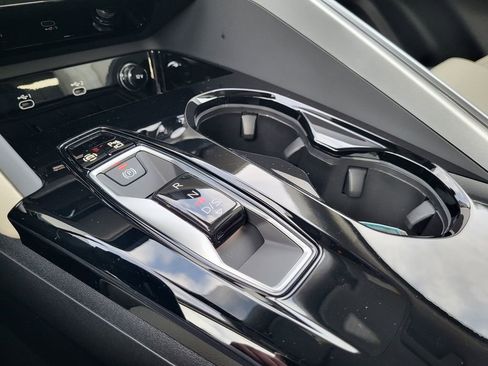 New 2025 Audi Q5 Prestige image 18