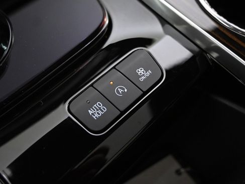 Certified 2025 Cadillac Escalade Premium Luxury image 34