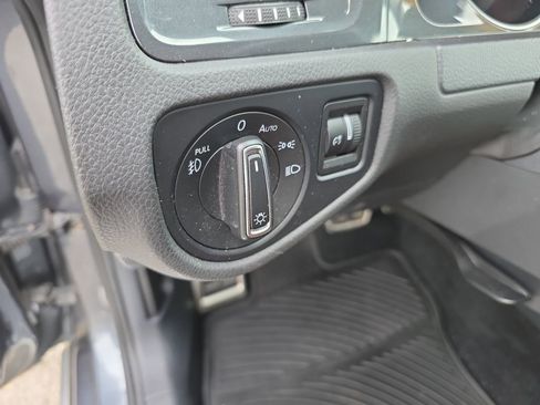 Used 2019 Volkswagen Golf Alltrack S AWD/4WD image 22