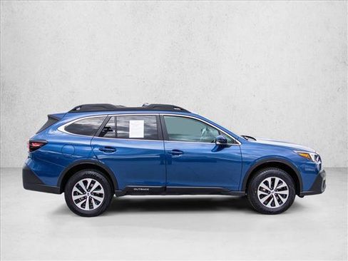 Used 2022 Subaru Outback Premium AWD/4WD image 4