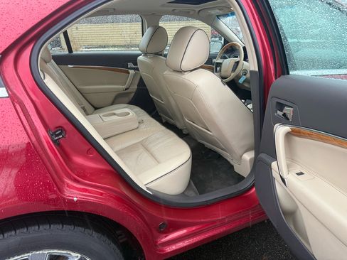 Used 2011 Lincoln MKZ image 15