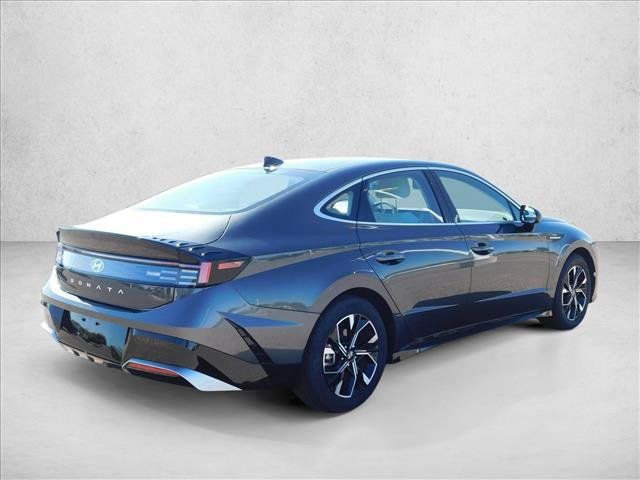 Used 2025 Hyundai Sonata SEL FWD image 5