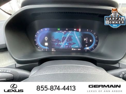 Used 2025 Volvo XC40 B5 Plus AWD/4WD image 17