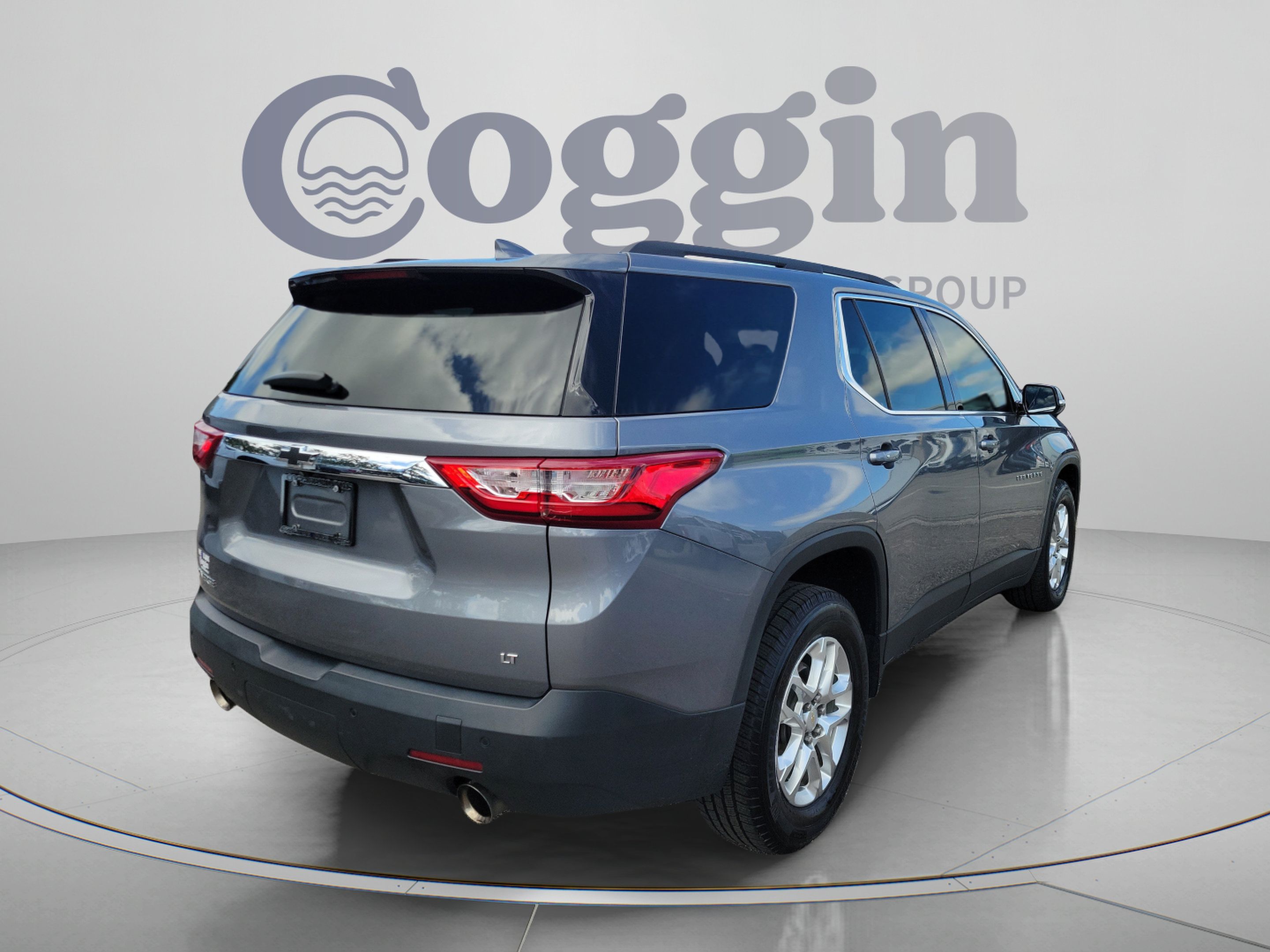 Used 2020 Chevrolet Traverse LT FWD image 3