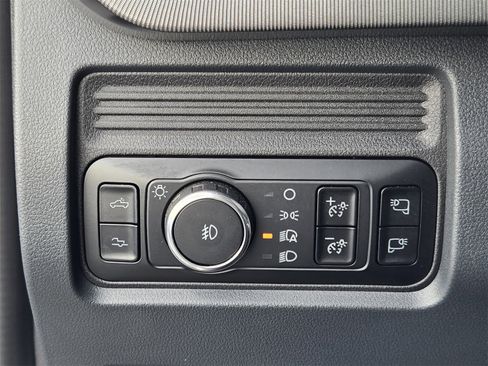 Used 2025 Ford F250 Platinum image 19