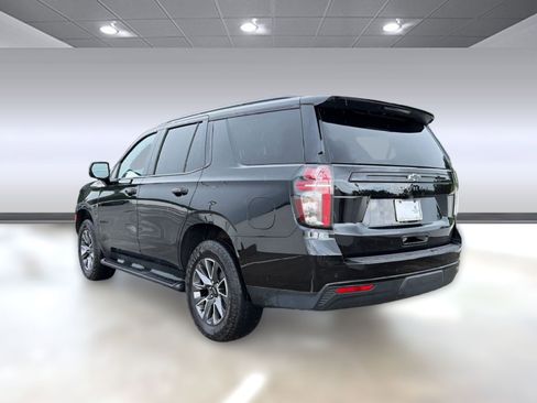 Used 2024 Chevrolet Tahoe Z71 w/ Luxury Package AWD/4WD image 3