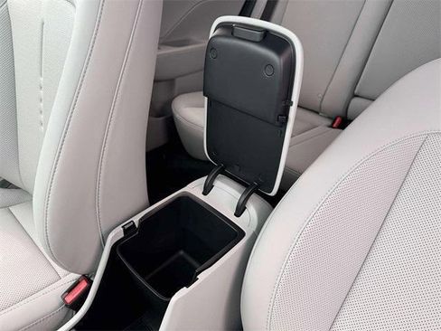 New 2026 Hyundai Kona SEL Premium image 19