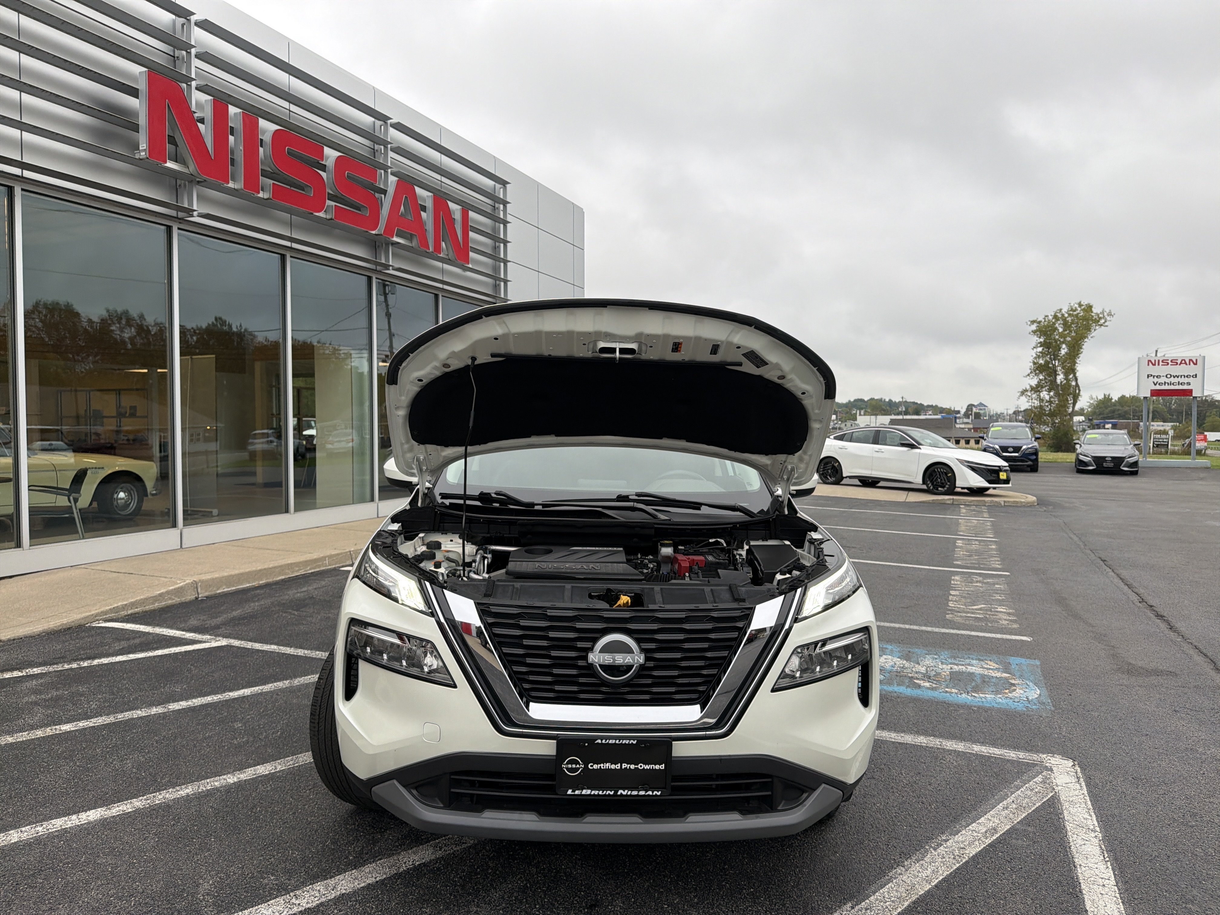 Certified 2023 Nissan Rogue SV AWD/4WD image 17
