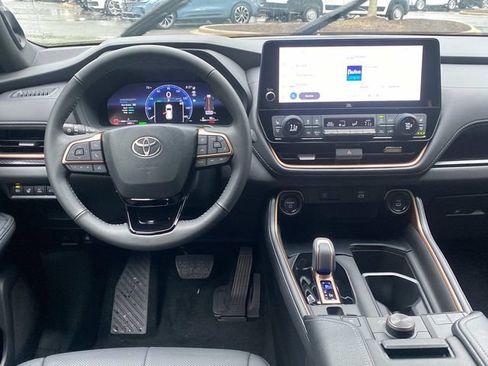 Used 2026 Toyota Grand Highlander AWD Hybrid image 8