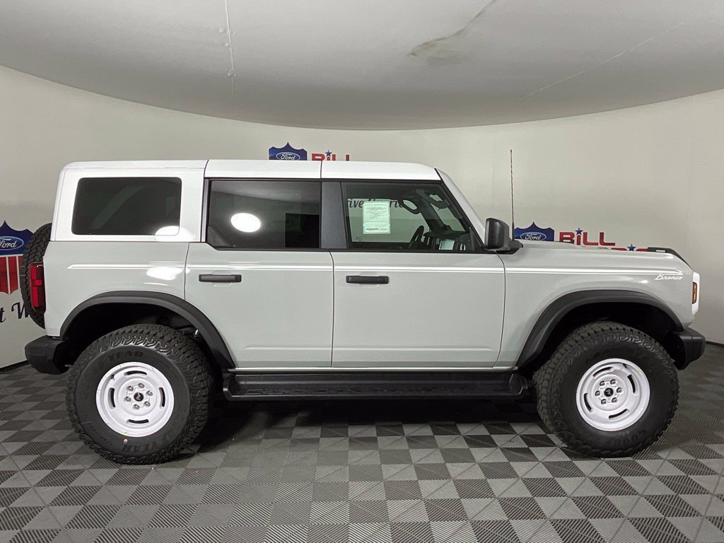 New 2026 Ford Bronco Heritage Edition AWD/4WD image 2