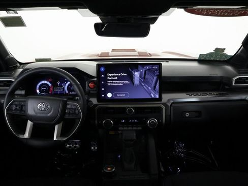 Used 2025 Toyota Tacoma TRD Sport w/ TRD Sport Upgrade Package AWD/4WD image 8