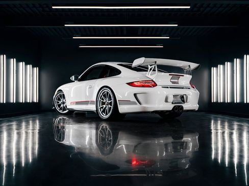 Used 2011 Porsche 911 GT3 RS 4.0 image 2