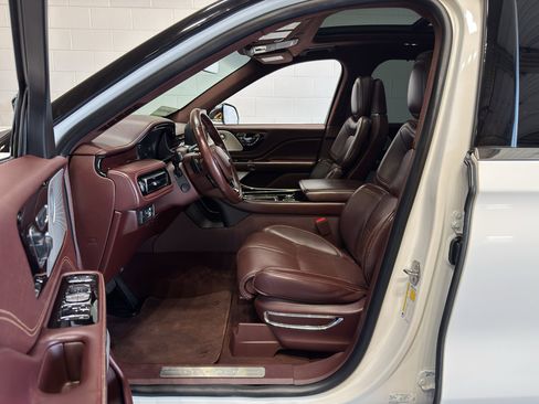 Used 2020 Lincoln Aviator Black Label w/ Dynamic Handling Package image 17