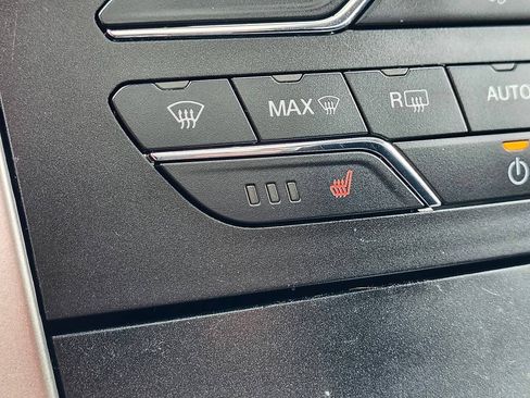 Used 2016 Ford Edge SEL w/ Equipment Group 201A AWD/4WD image 22