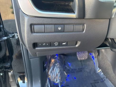 Used 2023 Nissan Rogue SL image 12