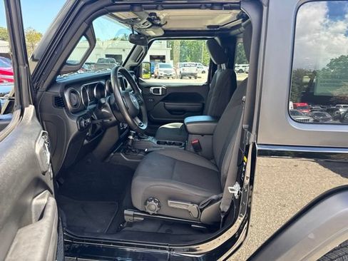 Used 2022 Jeep Wrangler Sport AWD/4WD image 12