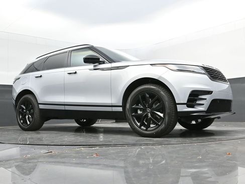 New 2025 Land Rover Range Rover Velar Dynamic SE image 25