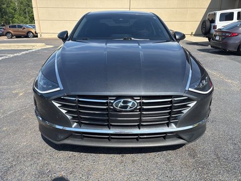 Used 2022 Hyundai Sonata SE w/ Preferred Accessory Package FWD image 2