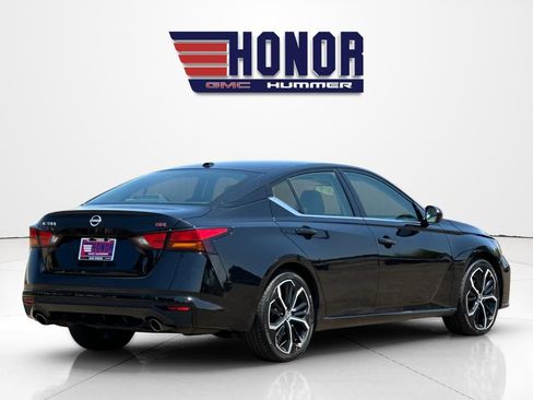 Used 2024 Nissan Altima 2.5 SR FWD image 4