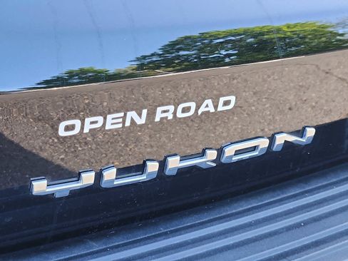 Used 2024 GMC Yukon Denali AWD/4WD image 28