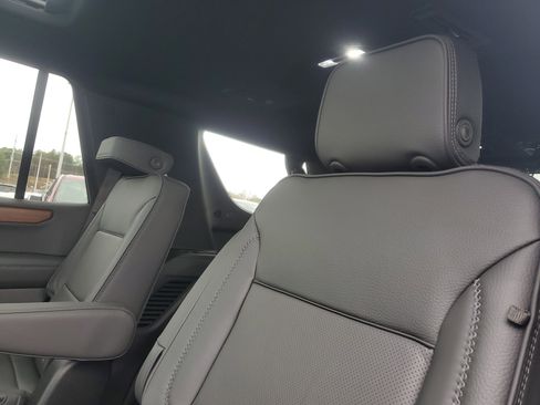 New 2026 GMC Yukon Denali w/ Sun & Power Step Package image 10