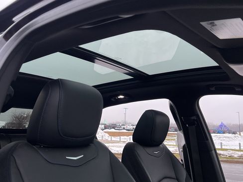 Used 2024 Cadillac XT4 Sport image 30