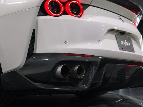 Used 2018 Ferrari 812 Superfast image 8